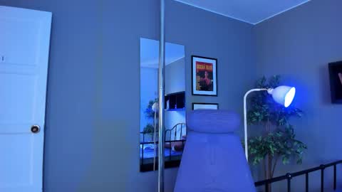 BAYONETTA DOLL  online show from 01/07/26, 12:29