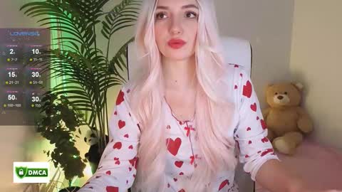 Snapshot of bb_cute1 chatting on 12/01/25, 10:09 Kris online show from 12/01/25, 10:09