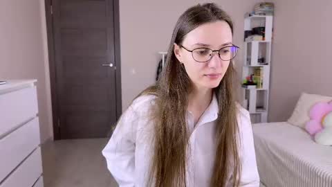 Snapshot of bb_lourels_ chatting on 05/24/26, 05:51 Lourel I will be here on and online show from 05/24/26, 05:51