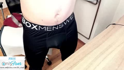 Snapshot of bb_stud chatting on 10/01/25, 08:37 bb_stud online show from 10/01/25, 08:37