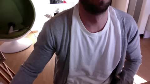 Snapshot of bbaaddoo chatting on 12/01/25, 10:31 bbaaddoo online show from 12/01/25, 10:31