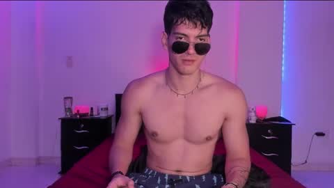 Valentino online show from 02/13/25, 10:22