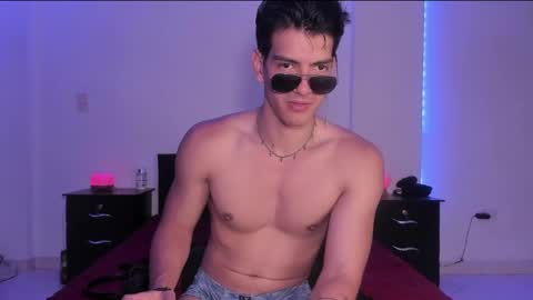 Valentino online show from 02/27/25, 09:25