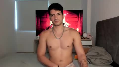 Valentino online show from 10/11/25, 08:51