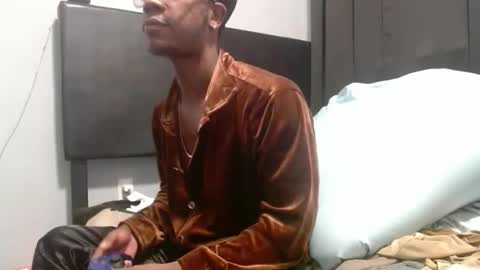 Snapshot of bbc_elrey chatting on 12/24/24, 12:11 Racks online show from 12/24/24, 12:11