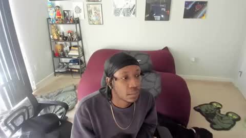 Snapshot of bbc_elrey chatting on 12/31/24, 08:02 Racks online show from 12/31/24, 08:02