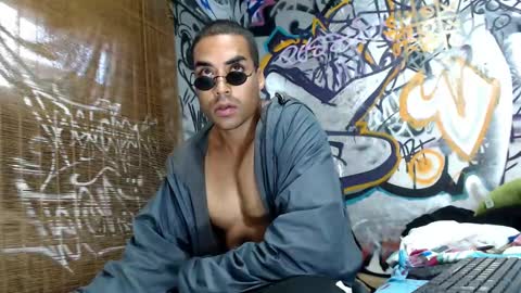 Justin online show from 03/01/25, 03:38