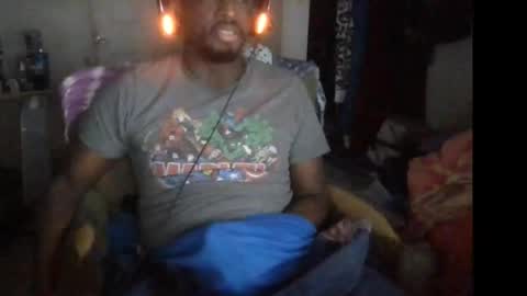 rocker n queen online show from 11/18/25, 01:26