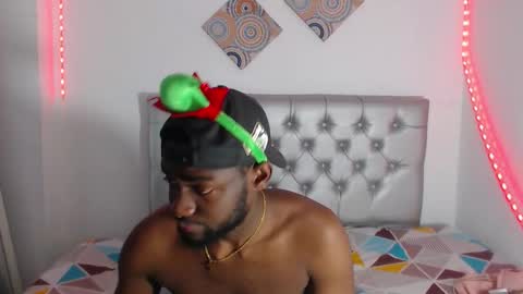 Andrew  online show from 12/15/25, 07:07