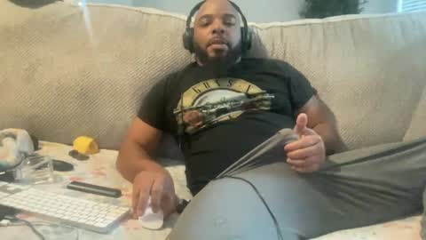Snapshot of bbcfun44 chatting on 12/13/24, 08:37 Zaddy online show from 12/13/24, 08:37