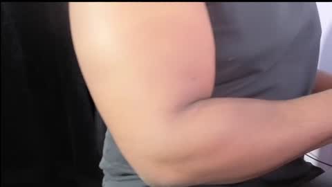 Snapshot of bbcthomas123112 chatting on 01/30/25, 11:33 bbcthomas123112 online show from 01/30/25, 11:33