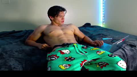 Snapshot of bbrn_88 chatting on 12/05/25, 05:38 unknown online show from 12/05/25, 05:38