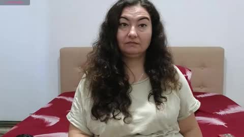 Snapshot of bbw_milf_4u chatting on 11/03/25, 08:04 Emma online show from 11/03/25, 08:04