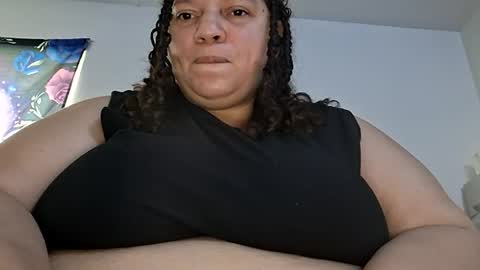 Snapshot of bbwdddreamqueen chatting on 08/06/26, 02:08 bbwdddreamqueen online show from 08/06/26, 02:08