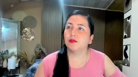 Snapshot of bbwluxurymuse chatting on 06/04/26, 11:16 bbwluxurymuse online show from 06/04/26, 11:16