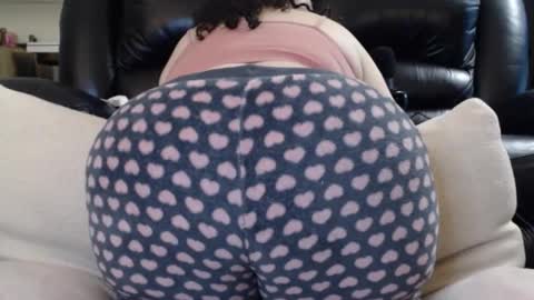 Julie online show from 11/18/25, 03:05