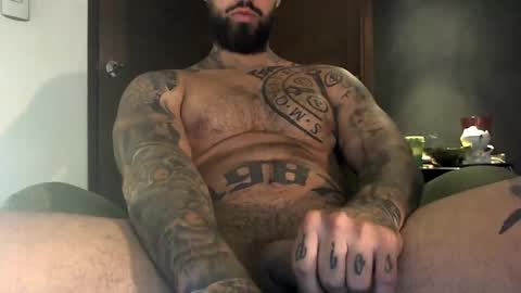 Snapshot of bby044 chatting on 01/18/25, 10:28 bby044 online show from 01/18/25, 10:28