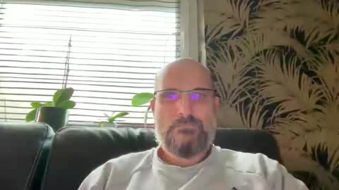 Snapshot of bcbg68 chatting on 10/30/25, 03:46 bcbg68 online show from 10/30/25, 03:46