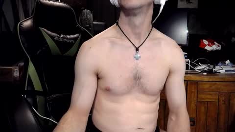 bchillin28 online show from 02/19/26, 04:08