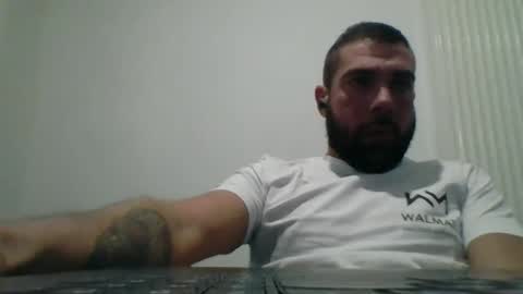 Snapshot of bdemwi2588 chatting on 12/16/25, 04:45 bdemwi2588 online show from 12/16/25, 04:45