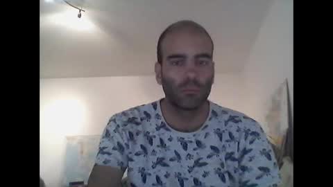 Snapshot of bear14250949 chatting on 09/27/25, 09:36 bear14250949 online show from 09/27/25, 09:36