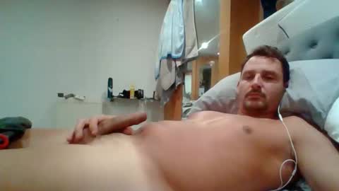 Snapshot of bearboudior chatting on 02/13/26, 03:19 bearboudior online show from 02/13/26, 03:19