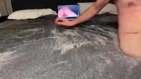 Snapshot of beard_papa chatting on 11/16/25, 05:13 beard_papa online show from 11/16/25, 05:13