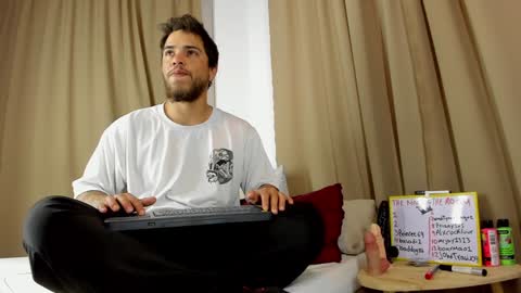 Snapshot of beard_xox chatting on 01/25/25, 10:07 beard_xox online show from 01/25/25, 10:07