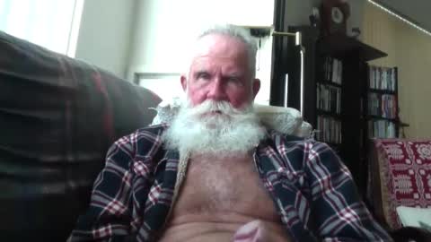 beardbushy online show from 10/04/25, 03:54