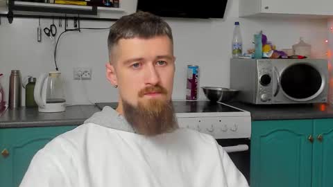 Zeus online show from 10/12/25, 12:20