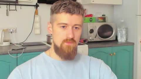 Snapshot of bearded_legend chatting on 06/27/26, 01:43 Zeus online show from 06/27/26, 01:43
