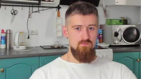 Snapshot of bearded_legend chatting on 07/07/26, 08:29 Zeus online show from 07/07/26, 08:29