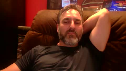 Snapshot of beardedambition chatting on 09/13/25, 07:13 beardedambition online show from 09/13/25, 07:13