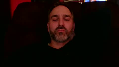 Snapshot of beardedambition chatting on 01/08/26, 02:58 beardedambition online show from 01/08/26, 02:58