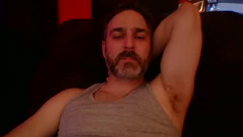 Snapshot of beardedambition chatting on 01/16/26, 08:46 beardedambition online show from 01/16/26, 08:46