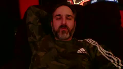 Snapshot of beardedambition chatting on 02/13/26, 01:12 beardedambition online show from 02/13/26, 01:12