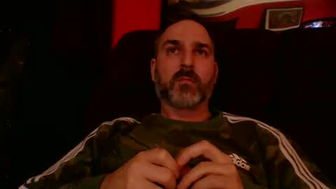 Snapshot of beardedambition chatting on 02/22/26, 04:13 beardedambition online show from 02/22/26, 04:13