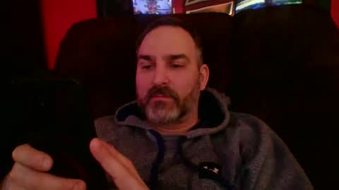 Snapshot of beardedambition chatting on 02/28/26, 04:30 beardedambition online show from 02/28/26, 04:30