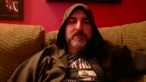 Snapshot of beardedambition chatting on 05/19/26, 12:05 beardedambition online show from 05/19/26, 12:05