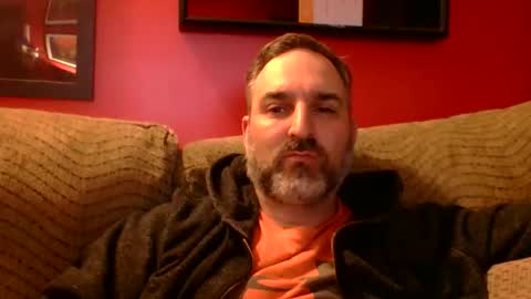 Snapshot of beardedambition chatting on 06/05/26, 02:29 beardedambition online show from 06/05/26, 02:29