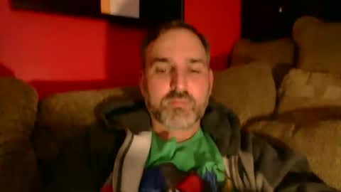 Snapshot of beardedambition chatting on 06/08/26, 12:47 beardedambition online show from 06/08/26, 12:47