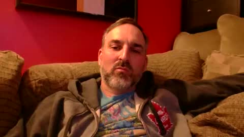 Snapshot of beardedambition chatting on 06/08/26, 11:49 beardedambition online show from 06/08/26, 11:49