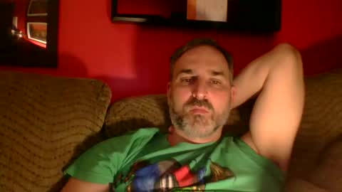 Snapshot of beardedambition chatting on 06/10/26, 12:44 beardedambition online show from 06/10/26, 12:44