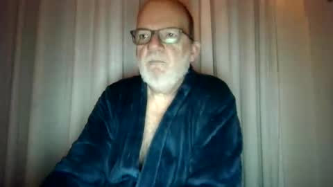 Snapshot of beardman916444 chatting on 11/16/25, 05:46 Beardman online show from 11/16/25, 05:46
