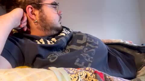 bearmoon820430 online show from 12/17/25, 04:46