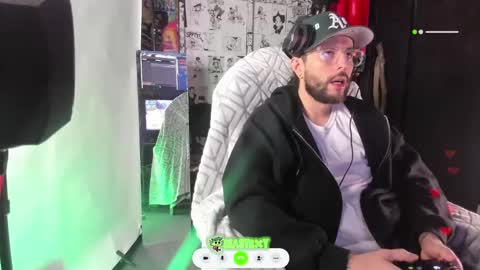 Snapshot of beastbxy chatting on 01/24/25, 07:51 beast bxy online show from 01/24/25, 07:51