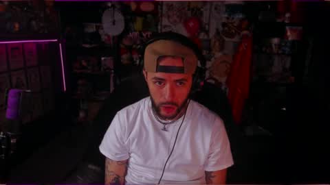 Snapshot of beastbxy chatting on 09/26/25, 11:42 beast bxy online show from 09/26/25, 11:42