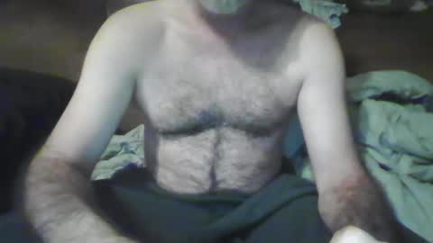 Snapshot of beastiejam2000 chatting on 03/01/25, 03:32 beastiejam2000 online show from 03/01/25, 03:32