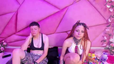 Snapshot of beata_and_sofi chatting on 01/17/25, 09:28 Beata And SofI online show from 01/17/25, 09:28