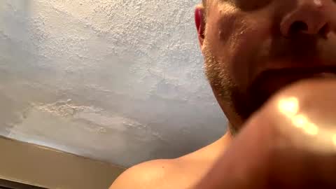 Snapshot of beathismeat99 chatting on 09/22/25, 04:31 Mikes room online show from 09/22/25, 04:31